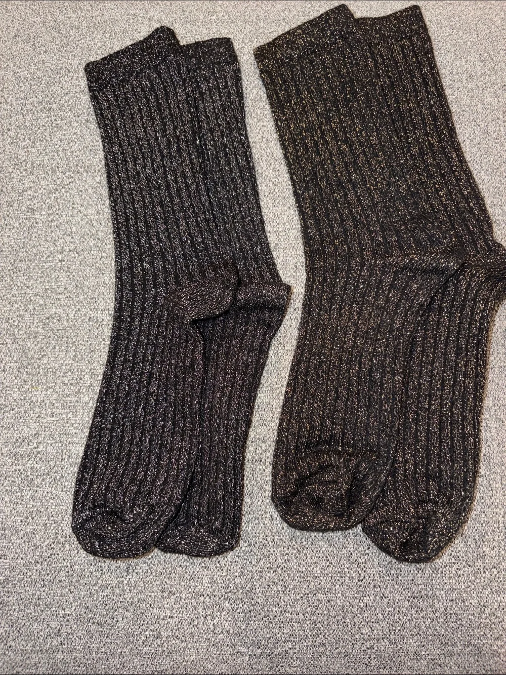 Metallic Ribbed Crew Socks in black with silver and black with gold